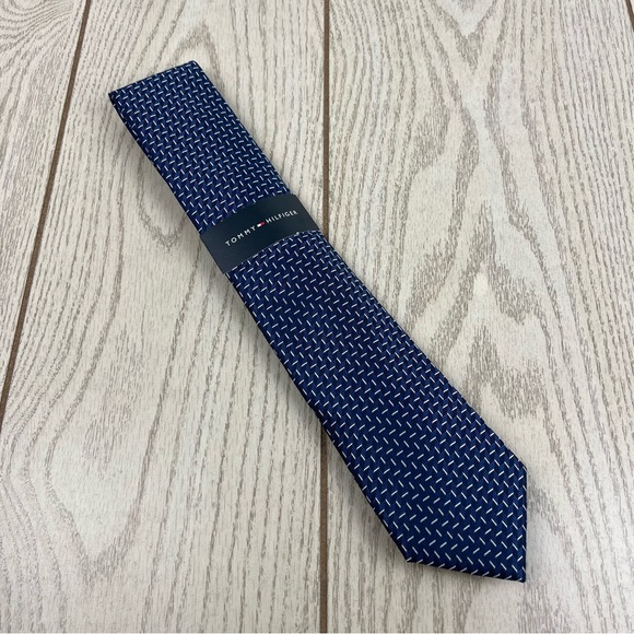 544 - Tommy Hilfiger Tie Blue Line Pattern 400 TL21100128 Silk Blend $69.50 - Picture 1 of 5